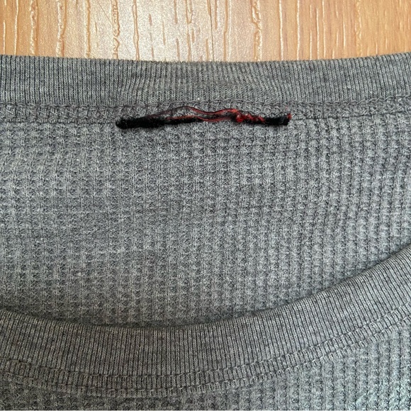 Vintage Men’s Y2K Cross & Eagle Long Sleeve Thermal Size Medium - Picture 10 of 10